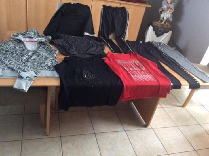 Te koop dames kleding maat S/M totaal 20, Kleding | Dames, Dames-kledingpakketten, Gedragen, Maat 36 (S), Ophalen of Verzenden