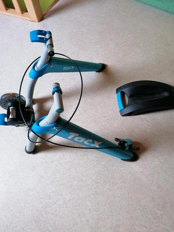 Tacx Boost indoor fietstrainer beschikbaar voor biedingen