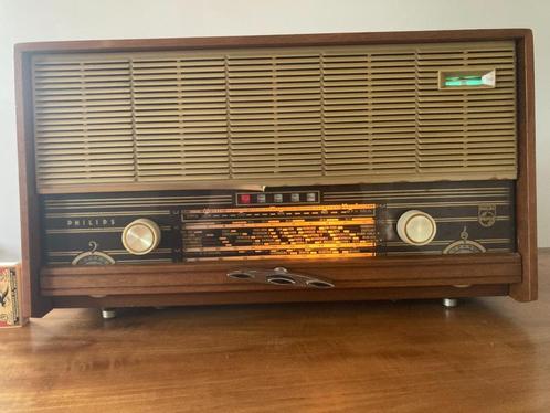 Radio de table vintage Philips en bois B3W22A/99 radio à l'a, TV, Hi-fi & Vidéo, Radios, Comme neuf, Radio, Enlèvement ou Envoi