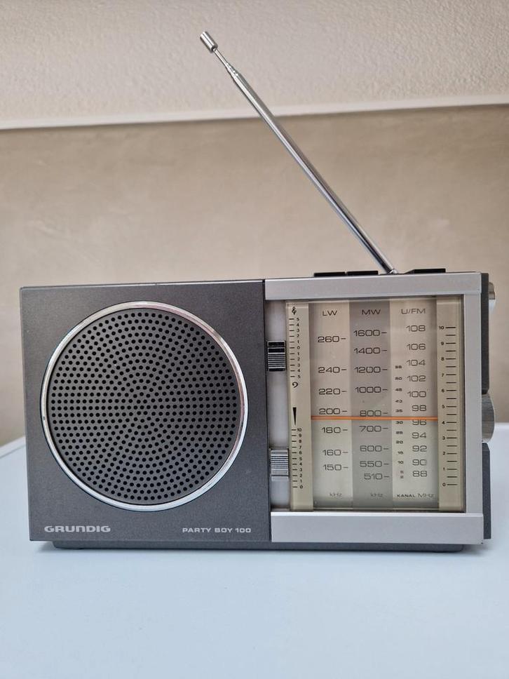 Vintage Grundig Party Boy 100, TV, Hi-fi & Vidéo, Radios, Transistor, Enlèvement ou Envoi