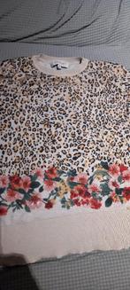 Trui met panterprint en bloemen Twinset maat 128, Meisje, Trui of Vest, Ophalen of Verzenden, Zo goed als nieuw