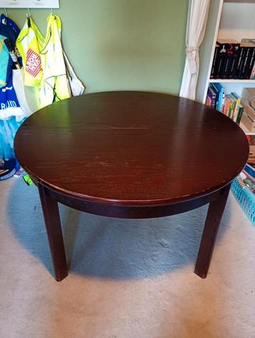 Eettafel beschikbaar voor biedingen