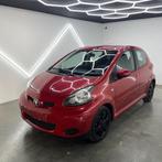 Toyota Aygo| 2011 | 126.015KM | GEKEURD + GARANTIE, Auto's, Toyota, Voorwielaandrijving, Euro 5, Stof, 50 kW