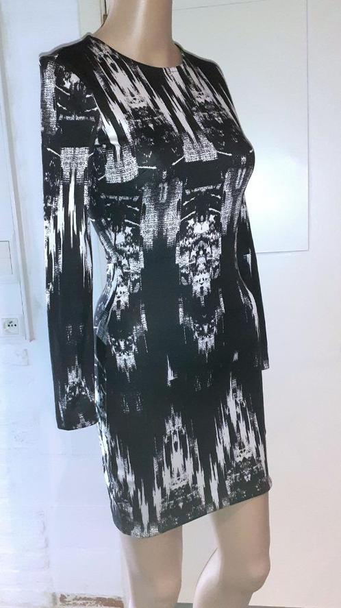 Korte jurk met speciale print en open rug H&M XS of 34, Kleding | Dames, Jurken, Nieuw, Maat 34 (XS) of kleiner, Zwart, Boven de knie