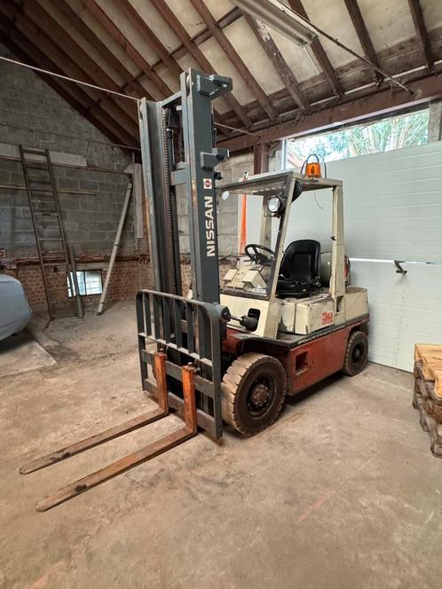 Nissan heftruck 2,5 Ton, Zakelijke goederen, Machines en Bouw | Heftrucks en Intern transport, Heftruck, LPG, Ophalen