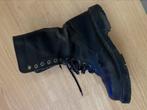 Legerbottines, Ophalen, Gedragen