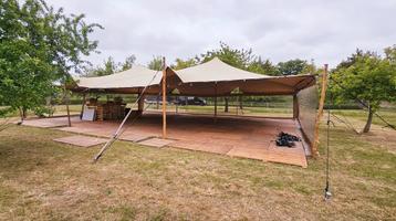 Stretchtent 10.5x15 te koop 9 maand oud beschikbaar voor biedingen