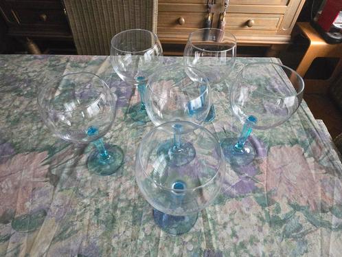 Twaalf  nieuw lichte blauw gin glazen prijs 30 euro Voor zes, Verzamelen, Glas en Drinkglazen, Nieuw, Overige typen, Ophalen of Verzenden