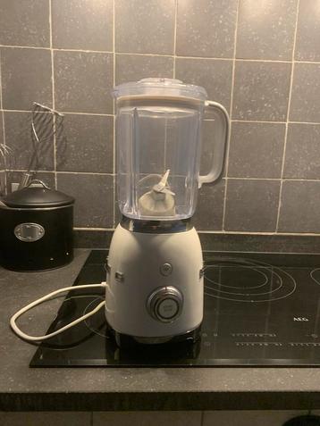 Blender smeg beschikbaar voor biedingen