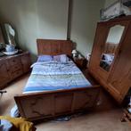 Vintage houten slaapkamer om in beslag te nemen voor de verh, Huis en Inrichting, Slaapkamer | Complete slaapkamers, Ophalen