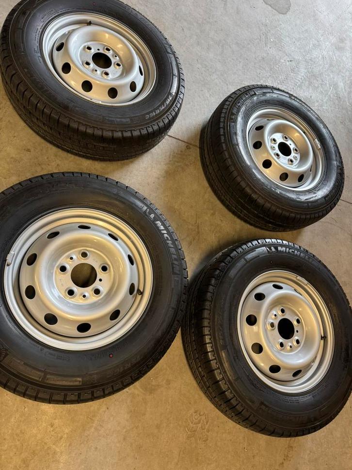 complete set velgen en banden  215 75 16  Michelin nieuw!!, Auto-onderdelen, Ophanging en Onderstel, Alfa Romeo, BMW, Citroën