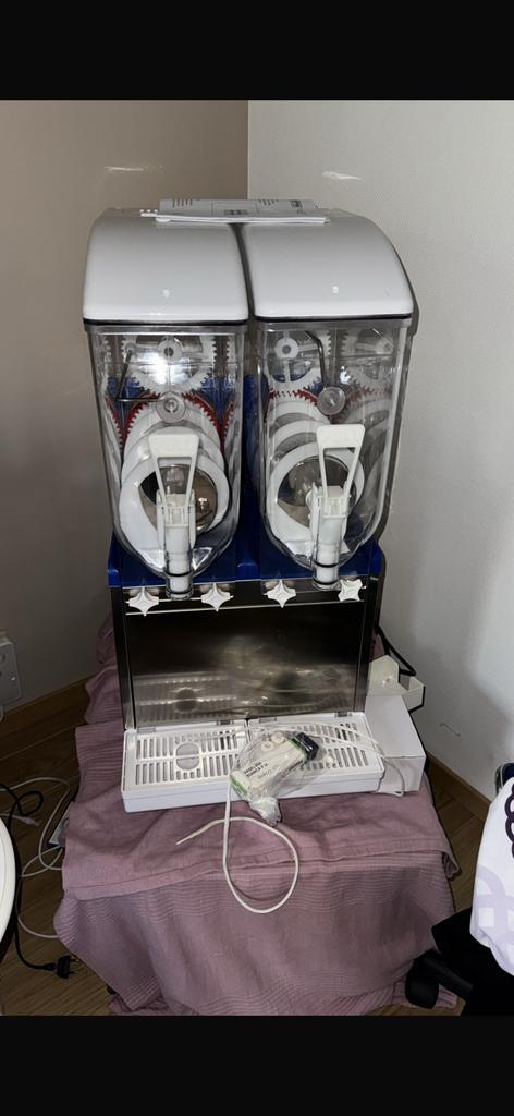 Slush puppy ijs machine, Elektronische apparatuur, IJsmachines, Nieuw, Ophalen
