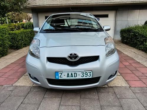 Toyota Yaris 1.3 Benzine Handgeschakeld 2010 Airconditioning, Auto's, Toyota, Bedrijf, Yaris, ABS, Airbags, Airconditioning, Boordcomputer