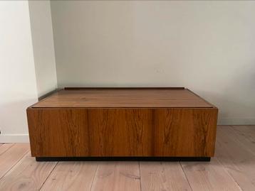 3 TV meubels, in fineer, 116,5x65x38cm beschikbaar voor biedingen