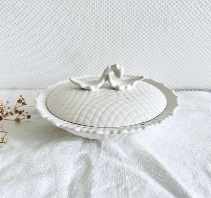 Bonbonnière blanche à couvercle Mayfair 2079 Royal Boch, Antiek en Kunst, Antiek | Keramiek en Aardewerk, Ophalen