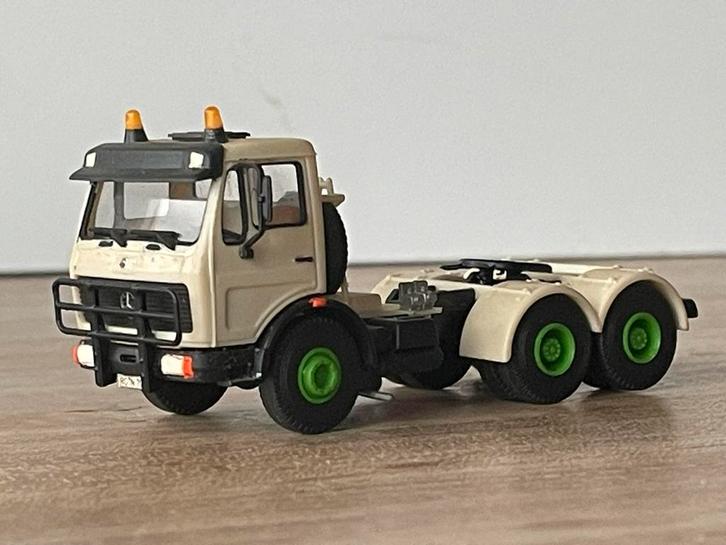 Herpa Kibri eigenbouw MB tandemas trekker 1/87, Hobby en Vrije tijd, Modelauto's | 1:87, Zo goed als nieuw, Bus of Vrachtwagen
