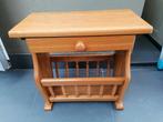 bijzet tafeltje met lade en kranten en boeken houder, Moins de 55 cm, Comme neuf, Enlèvement, Bois