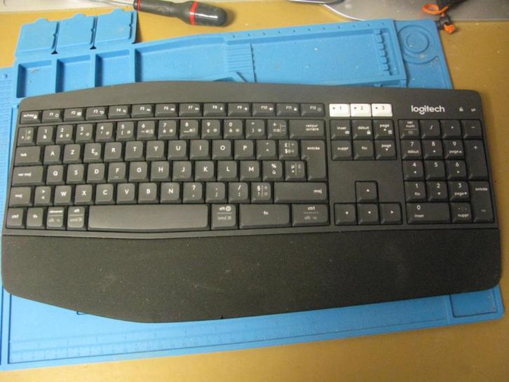 Nieuw toetsenbord zonder label, Computers en Software, Toetsenborden, Nieuw, Azerty, Draadloos, Ergonomisch, Ophalen of Verzenden