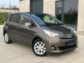 TOYOTA VERSO-S 1.33i Euro 5b/ AIRCO/ CAM/ NAVI/ KEYLESS/ LED beschikbaar voor biedingen