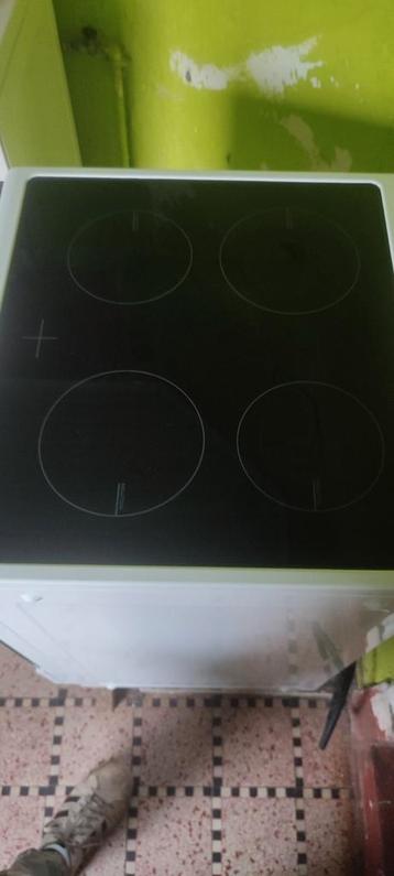 bonjour je mes en vente ma cuisinière induction, Electroménager, Enlèvement, Comme neuf, Induction