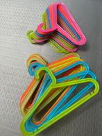 Kleirige kinder kledinghangers 30 stuks, Enfants & Bébés, Vêtements enfant | Autre, Enlèvement, Utilisé, Garçon ou Fille