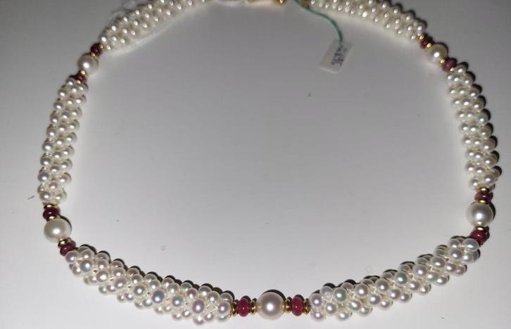 Zoutwater Parel collier met 18 karaat gouden strik slot, Handtassen en Accessoires, Kettingen, Nieuw, Goud, Met edelsteen, Ophalen of Verzenden