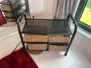 petite table à roulettes, Enlèvement, Comme neuf