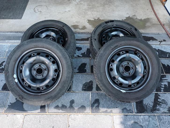 Lot de 4 roues 185/60R15 Turanza T005 TL 84H Bridgestone, Auto-onderdelen, Banden en Velgen, Band(en), Zomerbanden, 15 inch, 185 mm