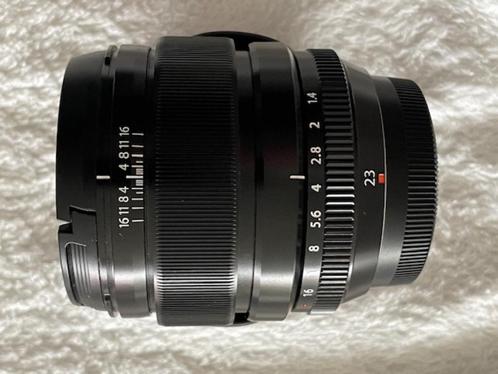 Fuji XF 23 mm 1.4 R/WR - Ø 43 mm met zonnekap, Audio, Tv en Foto, Foto | Lenzen en Objectieven, Zo goed als nieuw, Groothoeklens