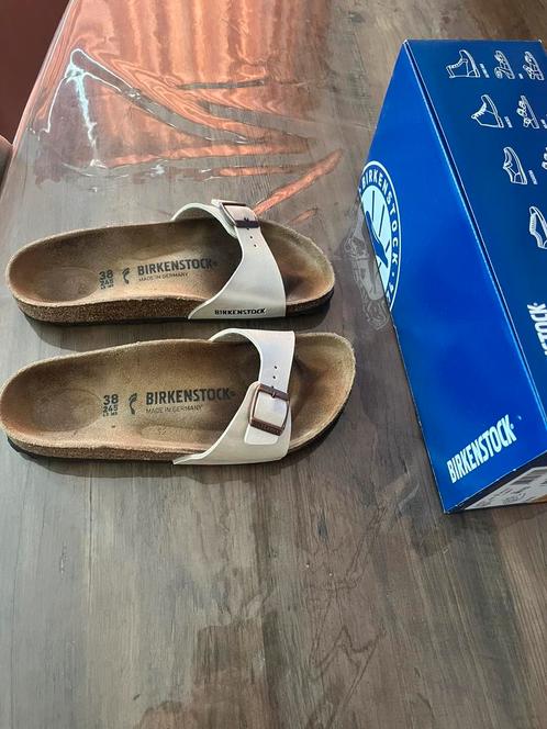 Birkenstocks voor dames TE KOOP, Kleding | Dames, Schoenen, Zo goed als nieuw, Sandalen of Muiltjes, Beige, Ophalen of Verzenden