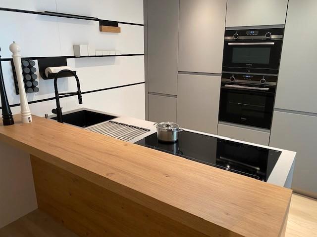 Cuisine d'expo, Zakelijke goederen, Kantoor en Winkelinrichting | Kantoormeubilair en Inrichting, Kast, Aankleding binnen, Nieuw zonder verpakking