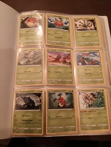 Map met Pokémonkaarten  beschikbaar voor biedingen