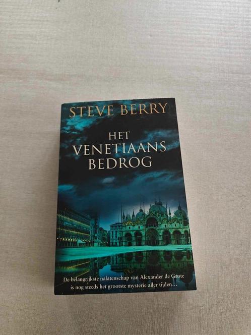 Het Venetiaans bedrog - Steve Berry., Boeken, Politiek en Maatschappij, Zo goed als nieuw, Maatschappij en Samenleving, Ophalen