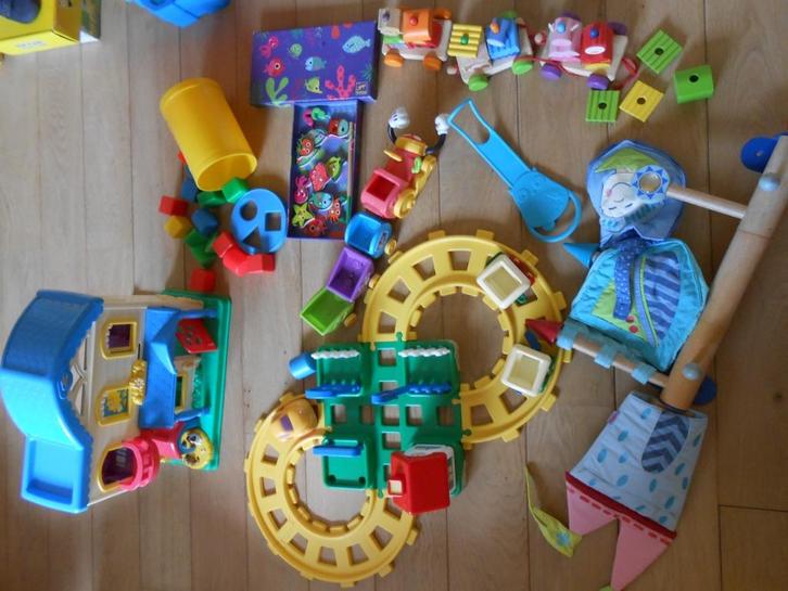 jouet bébé circuit blocs pêche train OU porte manteau, Enfants & Bébés, Jouets | Jouets de bébé, Comme neuf, Enlèvement