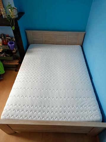 Bed 140 op 200 (logeerbed)  beschikbaar voor biedingen