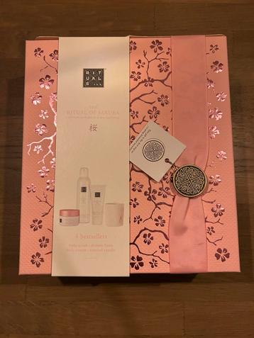 The ritual of sakura cadeaupakket M beschikbaar voor biedingen