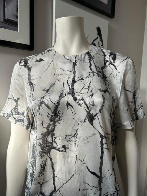 Balenciaga blouse MC patterns grijs zwart zijde FR 36, Kleding | Dames, Blouses en Tunieken, Zo goed als nieuw, Zwart
