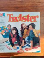 Twister knotsgek spel om in beweging te blijven., Ophalen, Zo goed als nieuw