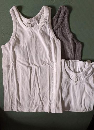 Chemises neuves taille 128, blanches ou 1 grises
