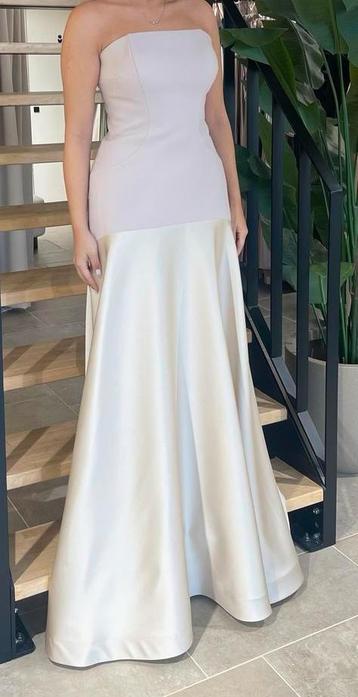 Elegante avondjurk maat 38/40 beschikbaar voor biedingen