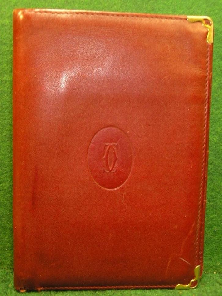 VINTAGE:MUST DE CARTIER BORDEAUXRODE LEREN PORTEMONNEE, Handtassen en Accessoires, Portemonnees, Gebruikt, Overige merken, Rood