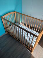 Babybed met matras verstelbaar in 3 hoogtes, Zo goed als nieuw, Ophalen, Matras