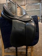 Selle de dressage Prestige 17p noire, Dieren en Toebehoren, Paarden en Pony's | Zadels, Ophalen, Zo goed als nieuw, Dressuur
