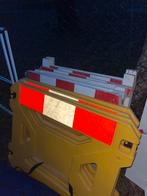 Verkeersafzetting /kunststof bouwhek geel rood  reflecterend, Bricolage & Construction, Boîtes à outils, Enlèvement, Comme neuf