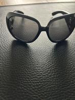 Zonnebril Gucci met hartje op de zijkant, Handtassen en Accessoires, Zonnebrillen en Brillen | Dames, Ophalen of Verzenden, Zo goed als nieuw