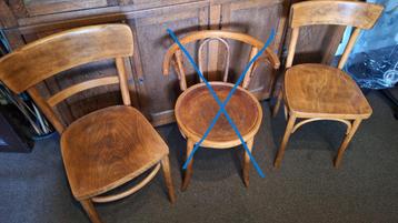 Bistrostoelen van gebogen hout (Thonet, Kohn-stijl) beschikbaar voor biedingen