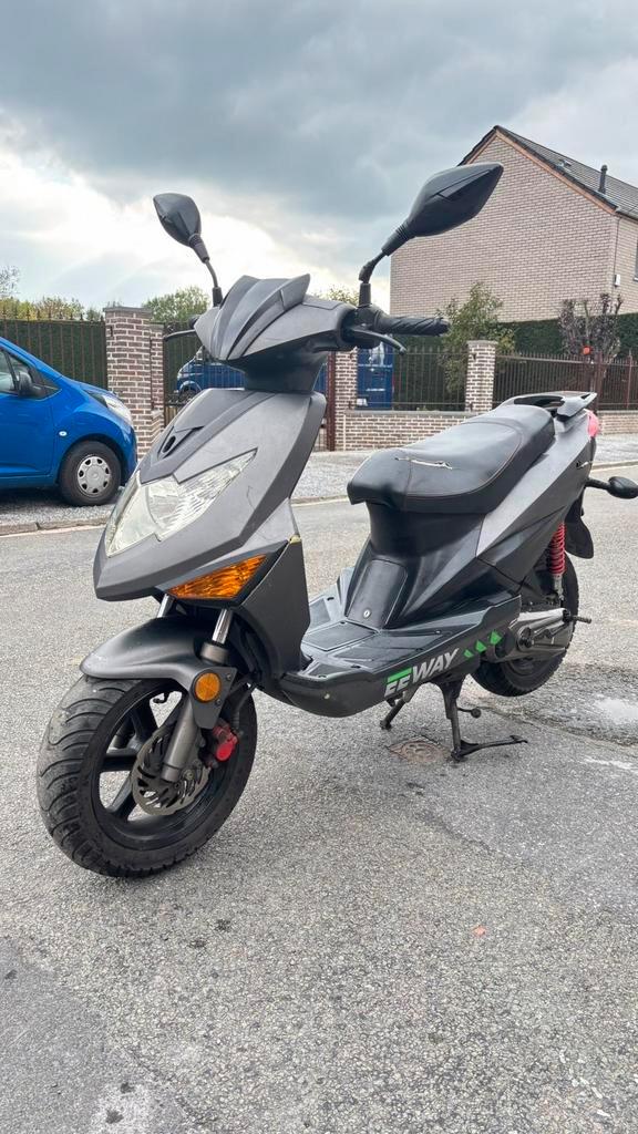 Scooter keeway ry6 classe A, Fietsen en Brommers, Scooters | Piaggio, Zo goed als nieuw, Klasse A (25 km/u), Tweetakt, Ophalen