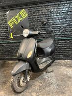 Scooter Agm chinois 25cc classe A 4T., Fietsen en Brommers, Ophalen, Zo goed als nieuw