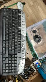 Toetsenbord met oude inplug, Ophalen, Zo goed als nieuw