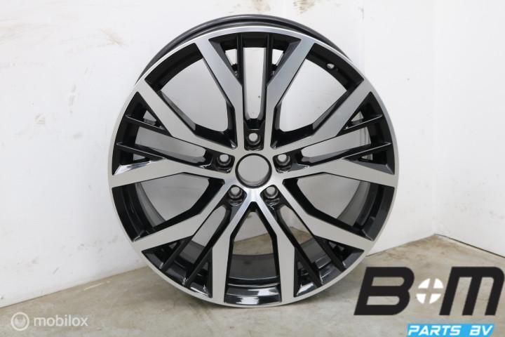 Org. 1 losse 19 inch Santiago velg VW Golf 7 GTI 5G0601025AN, Auto-onderdelen, Banden en Velgen, Velg(en), Gebruikt